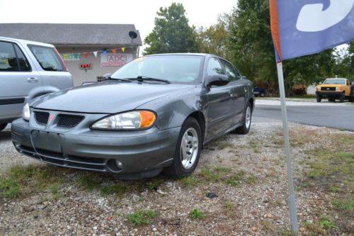 2004 pontiac grand am se sedan 4-door 2.2l