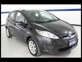 13 ford fiesta hatchback se, 1 owner, fuel effiecient, ambient lighting!