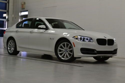 Great lease/buy! 14 bmw 535dxi lighting premium navigation camera pdc moonroof