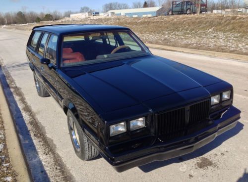 1983 pontiac bonneville wagon 5.0l v8 (chevy malibu) g body rust free solid body