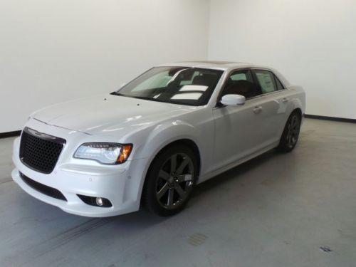 Srt-8, ivory tri-coat, safety tec package, black vapor chrome, panoramic sunroof