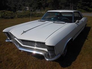 1965 white hidaway lights 401v8 runs great body&amp;int good!