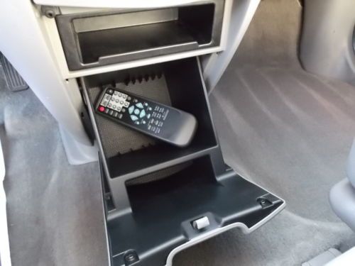 ONE OWNER CLEAN CARFAX POWER DOORS LEATHER CD Traction Control ABS A/C, image 30