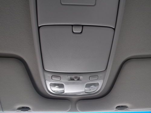 ONE OWNER CLEAN CARFAX POWER DOORS LEATHER CD Traction Control ABS A/C, image 31