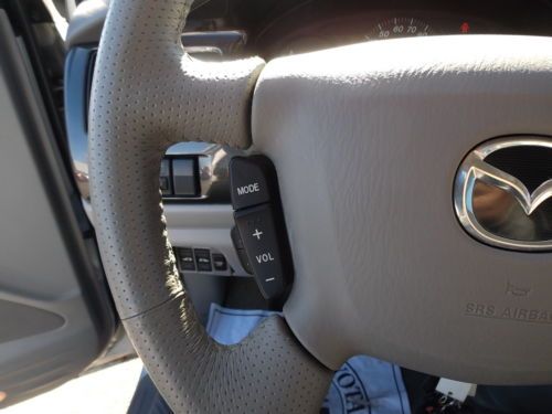 ONE OWNER CLEAN CARFAX POWER DOORS LEATHER CD Traction Control ABS A/C, image 35