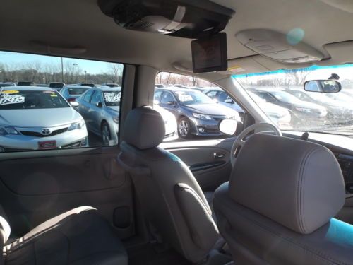 ONE OWNER CLEAN CARFAX POWER DOORS LEATHER CD Traction Control ABS A/C, image 42