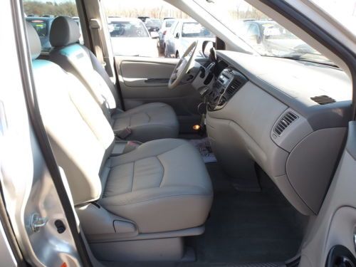 ONE OWNER CLEAN CARFAX POWER DOORS LEATHER CD Traction Control ABS A/C, image 44