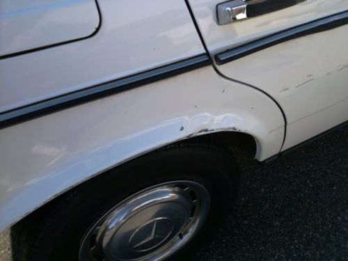 1981  MERCEDES  300D  "NO  RESERVE", image 4