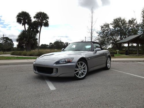 2005 honda s2000 base convertible 2-door 2.2l