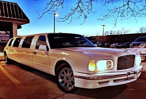 1995 lincoln town car executive limousine 4-door 4.6l