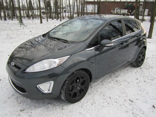 2011 ford fiesta ses hatchback 4-door 1.6l