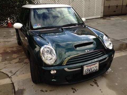 Extremely clean low mileage 2006 mini cooper s in british racing green metallic!