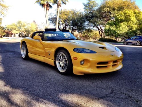 2002 dodge viper r/t-10 convertible 2-door 8.0l