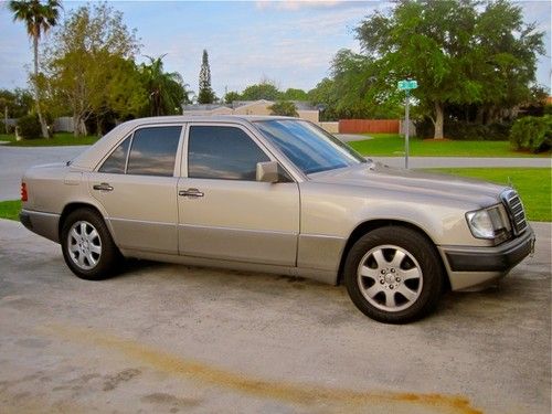 1992 mercedes-benz 300e base sedan 4-door 3.0l