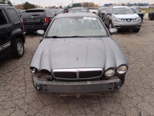 2002 jaguar x-type base sedan 4-door 2.5l