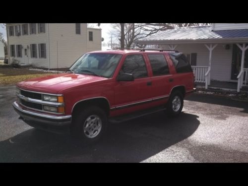 Beach/ off-road ready!  very clean suv! no reserve!