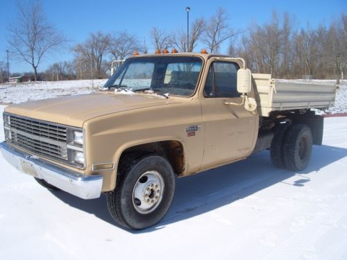 1984 chevy c3500 reg cab 2wd dump truck 350 v8 4spd runs good local municipality