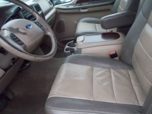 2004 Ford Excursion, NO RESERVE, image 3