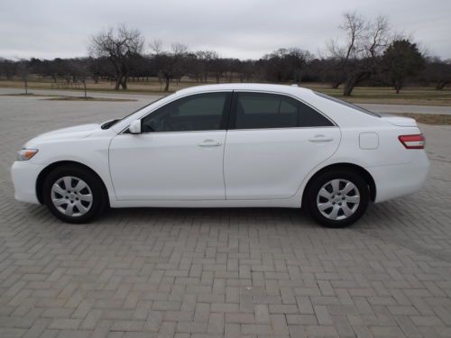 LE Camry 4DR Sedan 2 Owner NO RESERVE, image 2