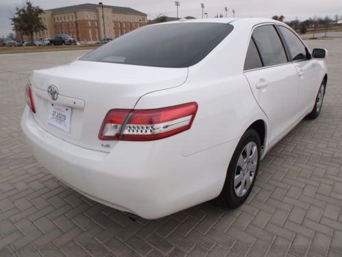 LE Camry 4DR Sedan 2 Owner NO RESERVE, image 4