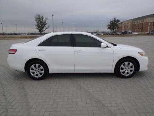 LE Camry 4DR Sedan 2 Owner NO RESERVE, image 5