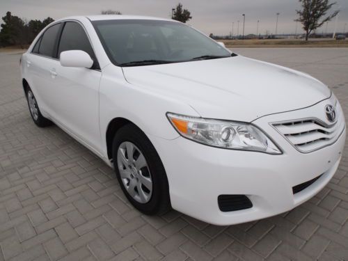 LE Camry 4DR Sedan 2 Owner NO RESERVE, image 6