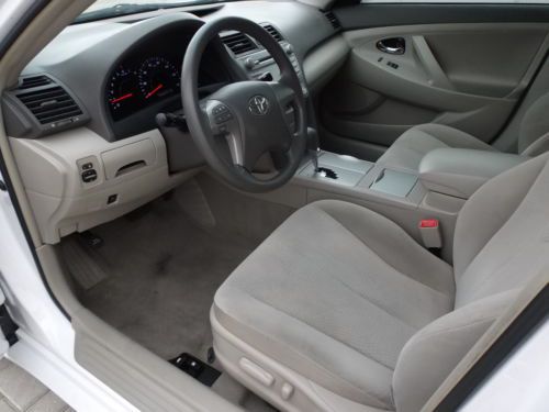 LE Camry 4DR Sedan 2 Owner NO RESERVE, image 16