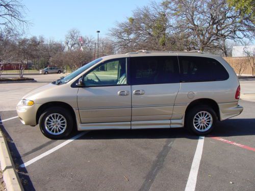 CHRYSLER TOWN & COUNTRY LIMITED HANDICAPPED WHEELCHAIR LIFT VAN LEATHER 99 PICS, US $10,250.00, image 18