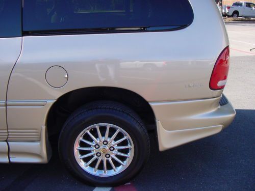 CHRYSLER TOWN & COUNTRY LIMITED HANDICAPPED WHEELCHAIR LIFT VAN LEATHER 99 PICS, US $10,250.00, image 28