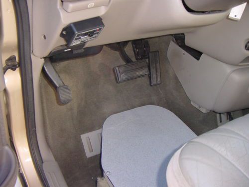 CHRYSLER TOWN & COUNTRY LIMITED HANDICAPPED WHEELCHAIR LIFT VAN LEATHER 99 PICS, US $10,250.00, image 48