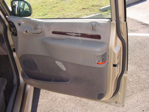 CHRYSLER TOWN & COUNTRY LIMITED HANDICAPPED WHEELCHAIR LIFT VAN LEATHER 99 PICS, US $10,250.00, image 65