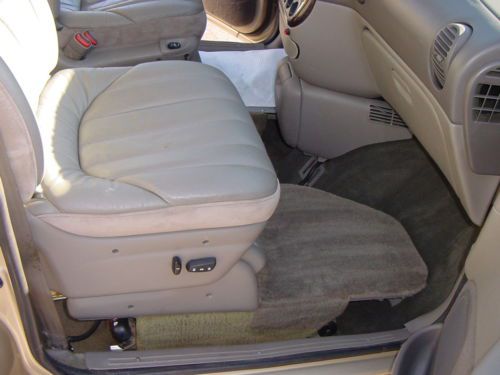 CHRYSLER TOWN & COUNTRY LIMITED HANDICAPPED WHEELCHAIR LIFT VAN LEATHER 99 PICS, US $10,250.00, image 66