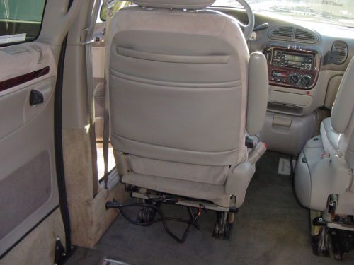 CHRYSLER TOWN & COUNTRY LIMITED HANDICAPPED WHEELCHAIR LIFT VAN LEATHER 99 PICS, US $10,250.00, image 70