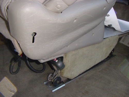 CHRYSLER TOWN & COUNTRY LIMITED HANDICAPPED WHEELCHAIR LIFT VAN LEATHER 99 PICS, US $10,250.00, image 73