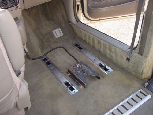 CHRYSLER TOWN & COUNTRY LIMITED HANDICAPPED WHEELCHAIR LIFT VAN LEATHER 99 PICS, US $10,250.00, image 74
