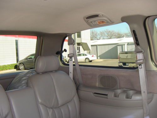 CHRYSLER TOWN & COUNTRY LIMITED HANDICAPPED WHEELCHAIR LIFT VAN LEATHER 99 PICS, US $10,250.00, image 77