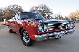 Roadrunner 383 4bbl, 4 speed, frame on restoration,  pro street with a back seat