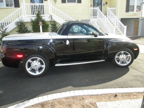 2003 chevrolet ssr base convertible 2-door 5.3l