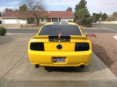 2005 Ford Mustang GT Coupe 2-Door 4.6L, image 3