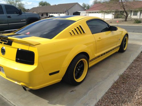 2005 Ford Mustang GT Coupe 2-Door 4.6L, image 8