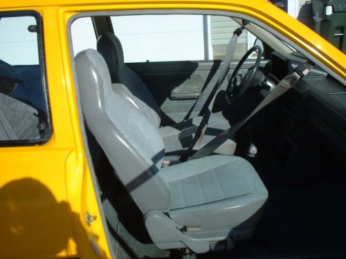 1991 Ford Festiva GL Hatchback 2-Door 1.3L, image 5