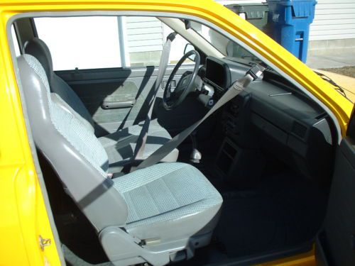 1991 Ford Festiva GL Hatchback 2-Door 1.3L, image 11