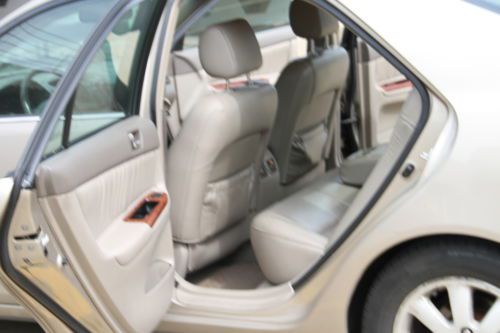 Toyota Camry XLE (leather, Sunroof, 6 Disc Changer), image 8