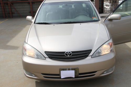 Toyota Camry XLE (leather, Sunroof, 6 Disc Changer), image 11