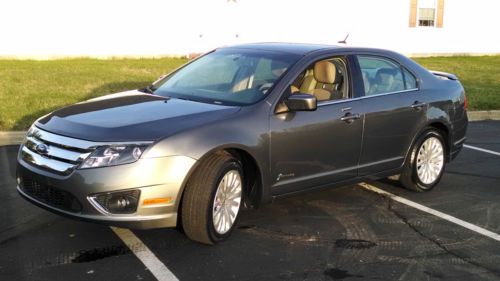 Ford,fusion, hybrid,low miles,43mpg,gas saver,clean,no reserve,electric,nice!!!!
