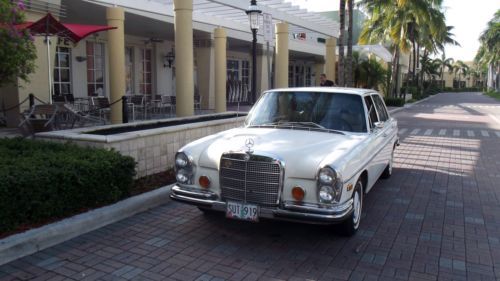 1972 280sel 4.5ltr. white with creme interior, 13,100 miles. superb car!!!