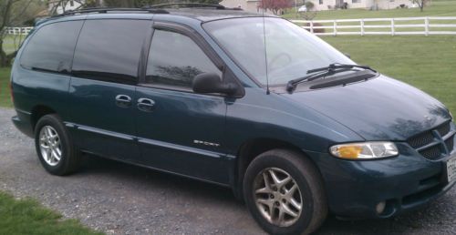 2000 dodge grand caravan green - needs minor work to pass inspection