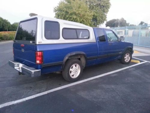 1994 dodge dakota magnum slt extra cab  2 w/d with camper shell + bedliner