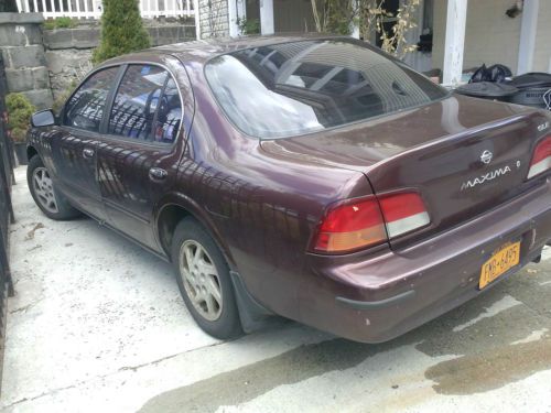 1998 nissan maxima gle sedan 4-door 3.0l