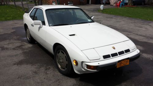 1980 porsche 924 turbo coupe 2-door 2.0l